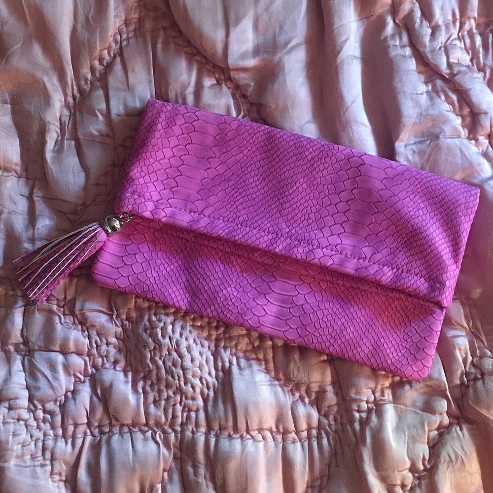 twelveNYC RARE Bloomingdales Pink Reptile Clutch